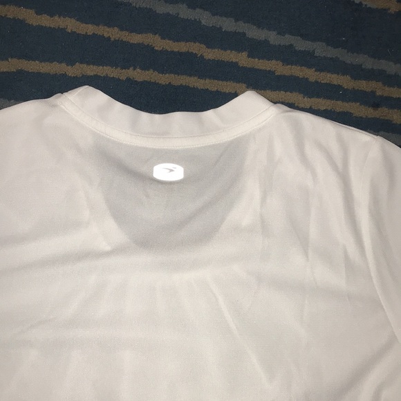 NWOT Sugoi loose athletic t-shirt - Picture 7 of 7